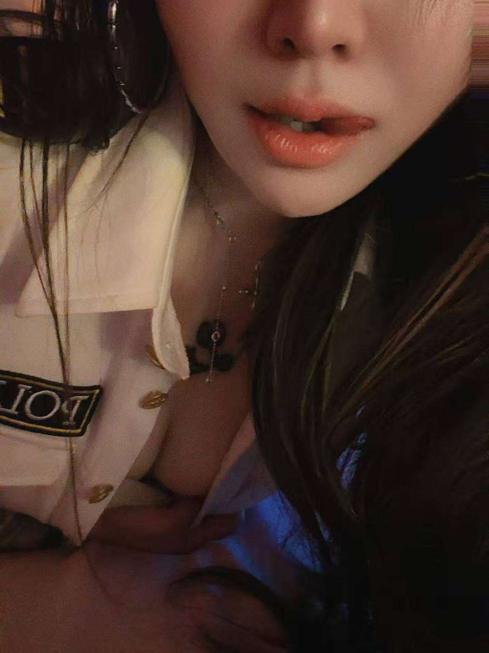 兰州雁滩纹身妹妹 毒龙制服诱惑丝袜调情 想看纹身约起来