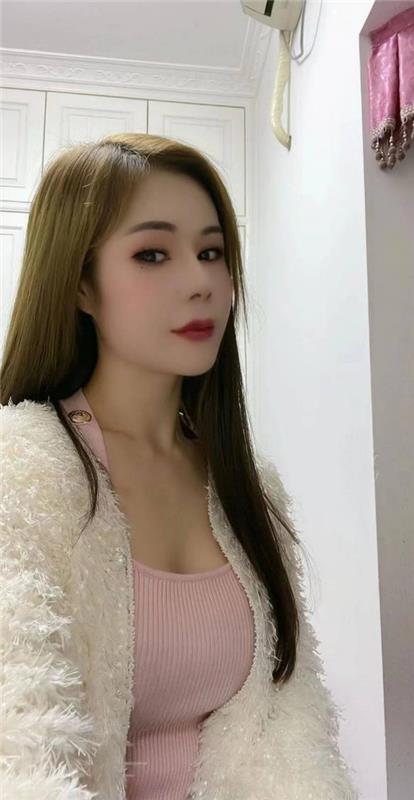 宝安区 会瑜伽的陈小姐,身材前途后翘,可遇不可求