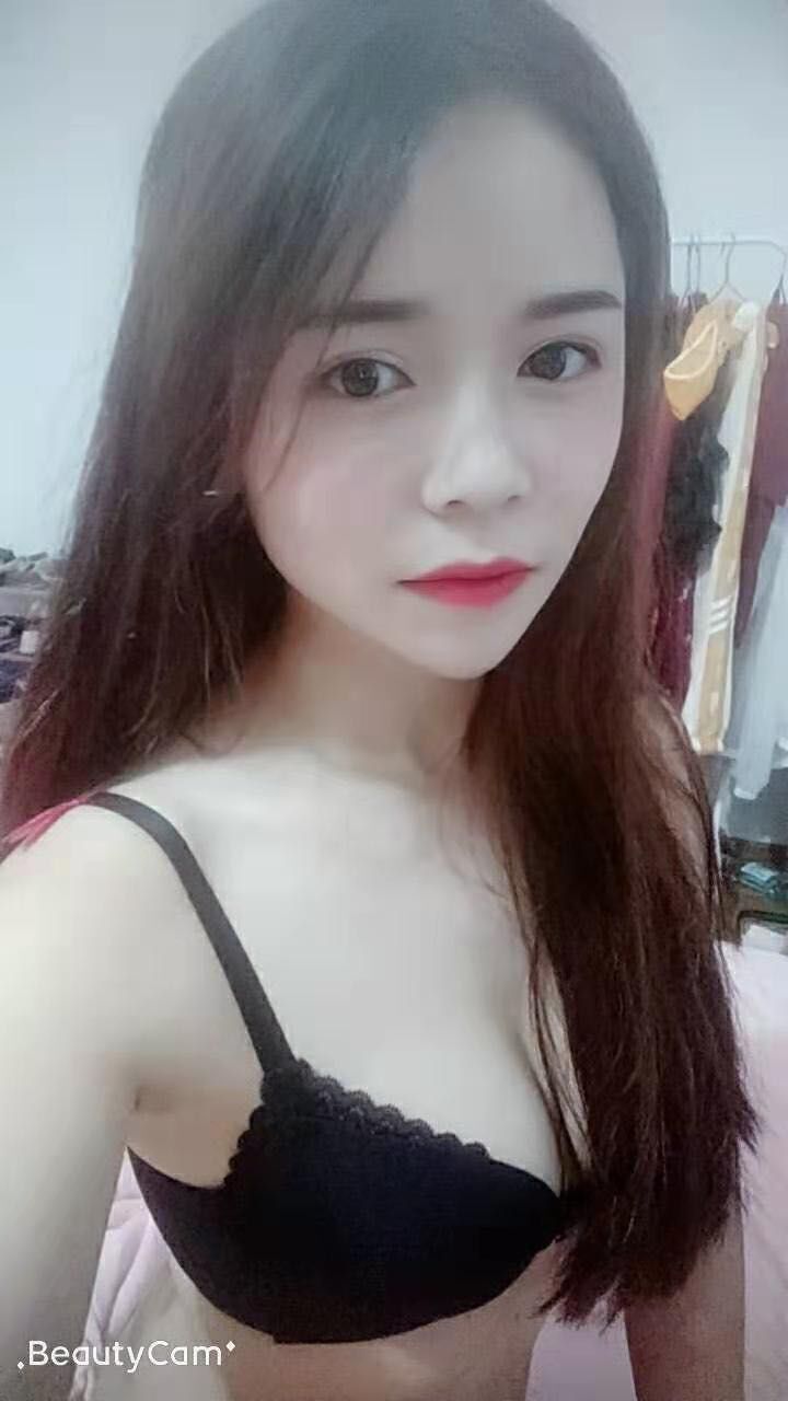 兼职学生妹 笑起来好看 情人般的感觉!