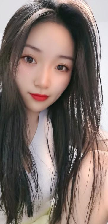 西安未央少妇朵朵kouhuo深喉做的很到位,小蛮腰