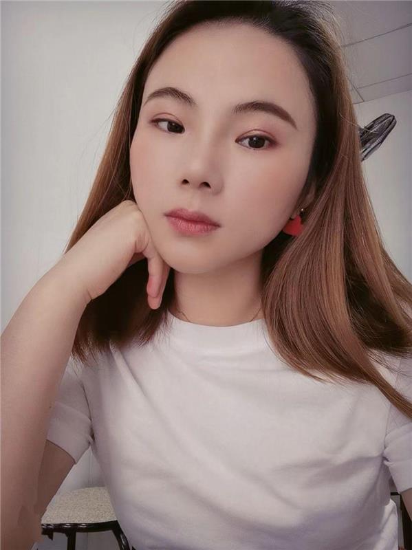 放得开,很会玩的妹子一枚