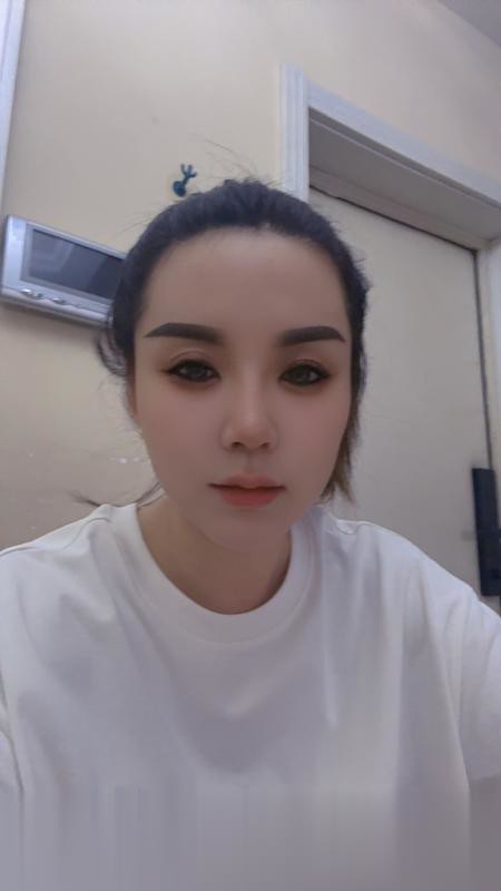 黑龙江哈尔滨浪女.
