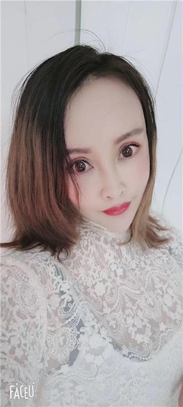 上海市徐汇区胸大屁股大,服务还不错的少妇一枚