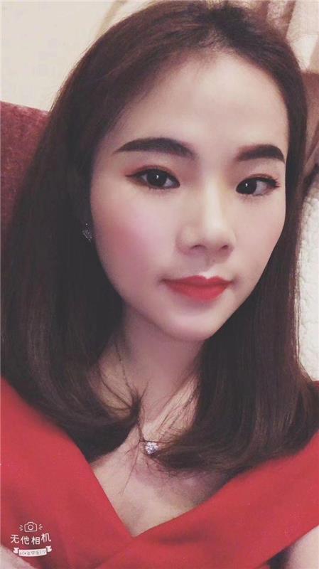 放得开,很会玩的妹子一枚