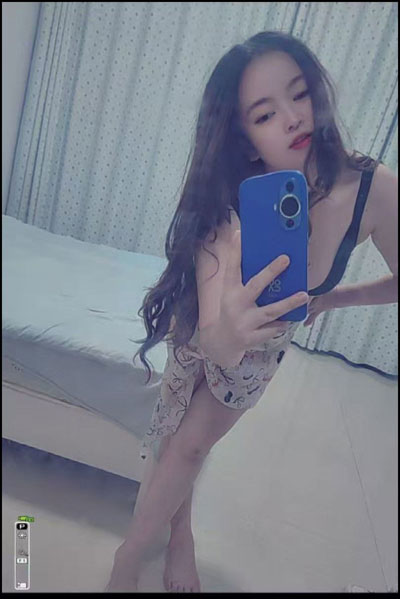 北京南方姑娘精品中小项身上皮肤又白又嫩,大屁股