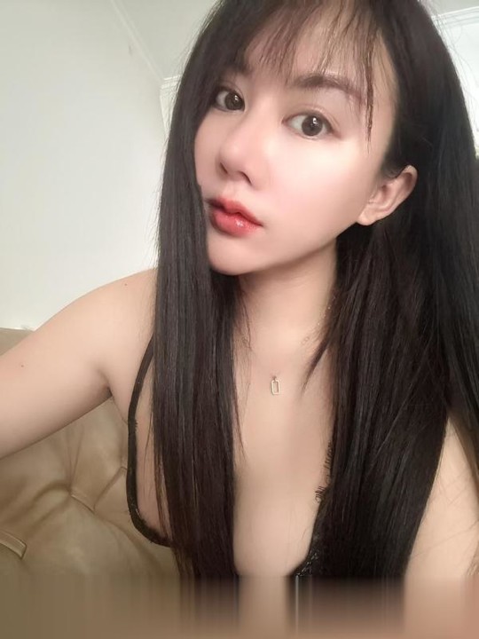 上海川渝美女李七月