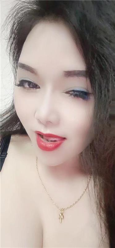 上海普陀区胸大屁股大,服务不错的少妇一枚