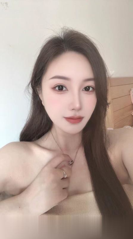 上海-普陀制服御姐Selina